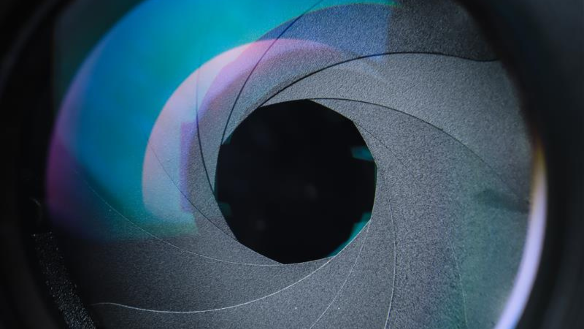 Who Leads the VVC Patent Race? 